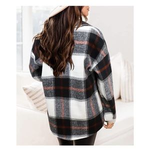 NEW• ESSENTIAL BLACK PLAID SHACKET•XXL